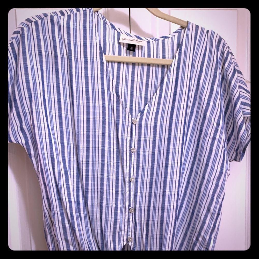Like new nautical button down with tie knot detail